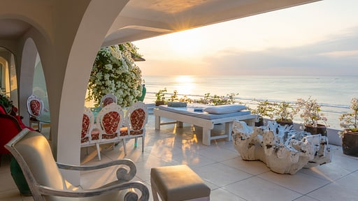 Morabito Art Cliff Terrace/Veranda 3