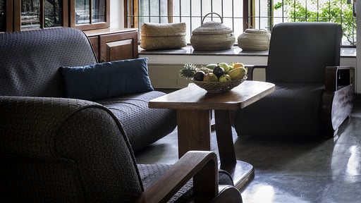 Mount Lodge Living room 2