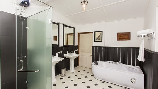 Mountbatten Bungalow Bedroom 1