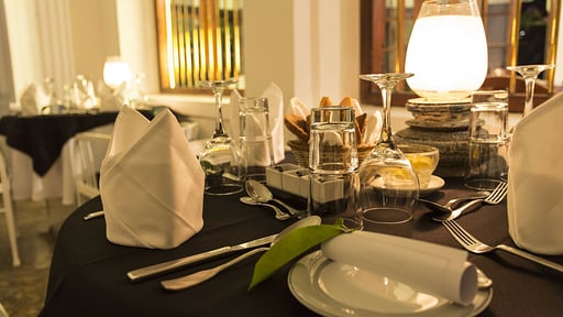 Mountbatten Bungalow Dining area