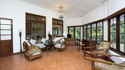 Mountbatten Bungalow Living room