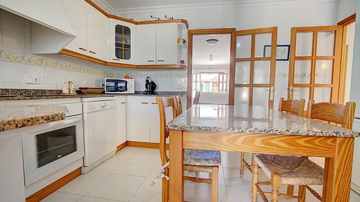 Muro Beach House Kitchen