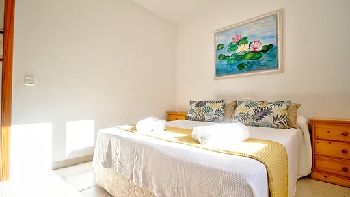 Muro Beach House Bedroom 1