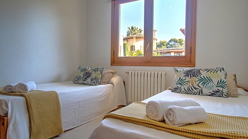 Muro Beach House Bedroom 3