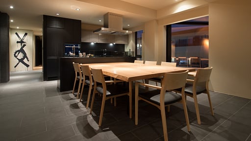 Muse Niseko 401 & 402 Dining area