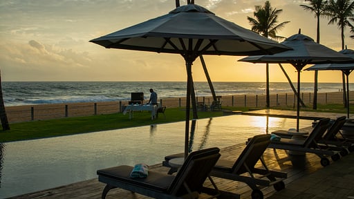 Myla Beach Villa Piscine