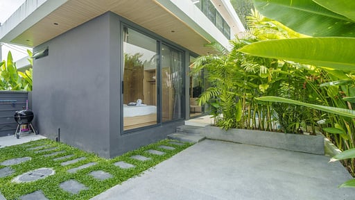 Naiton Aileen Villa Three Others