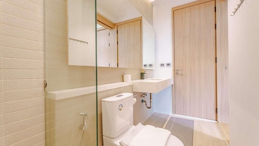 Naiton Aileen Villa Three Others