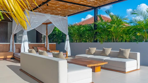 Narawangsa - Villa Chandra Dachterrassen-Lounge