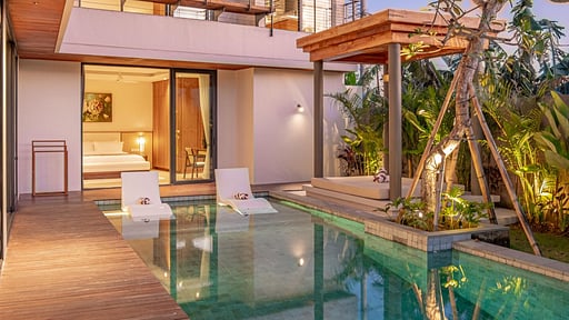 Narawangsa - Villa Kirana Swimming pool