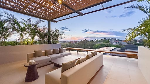 Narawangsa - Villa Kirana Rooftop lounge
