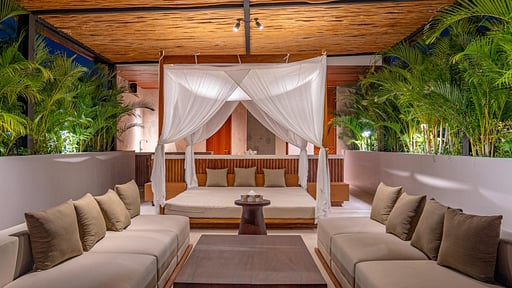 Narawangsa - Villa Kirana Rooftop lounge