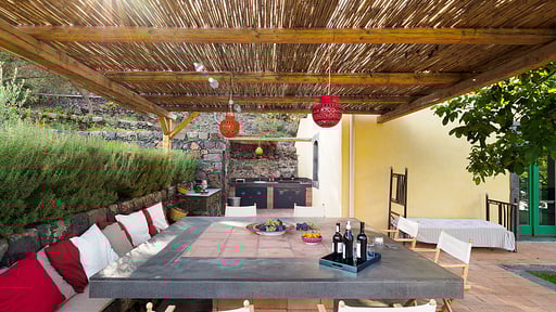 Villa Nerello Mascalese Dining area