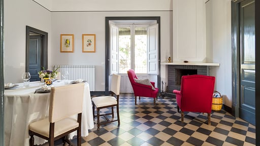 Villa Nerello Mascalese Dining area
