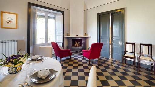 Villa Nerello Mascalese Dining area