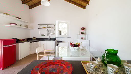 Villa Nerello Mascalese Kitchen