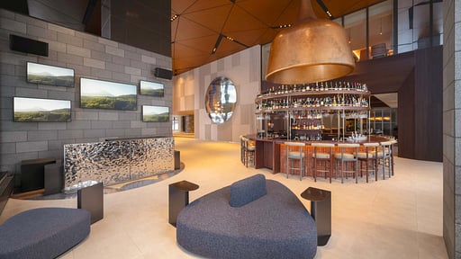 Nikko Style Premium Panorama Yotei View Indoor bar