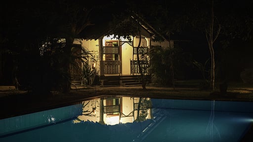 Nisala Arana Piscina