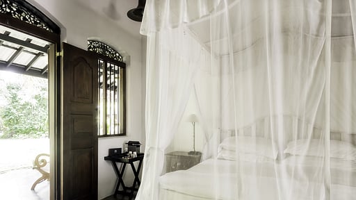 Nisala Arana Dormitorio 4