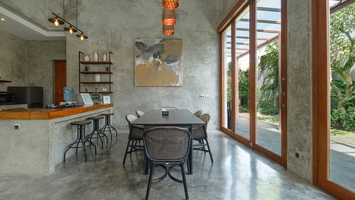 Niscala Villa Dining area