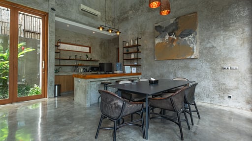 Niscala Villa Dining area