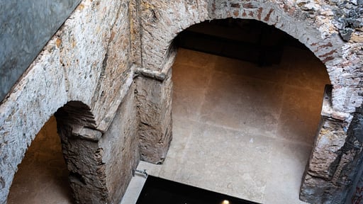 No. 77 Leyn Baan Others