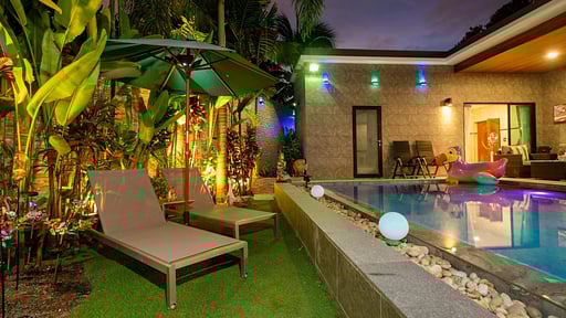 Noi's Villa Бассейн