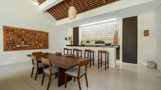 Nyaman Villa 2 Dining area