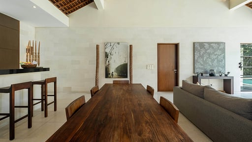 Nyaman Villa 2 Dining area