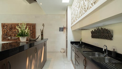 Nyaman Villa 2 Kitchen