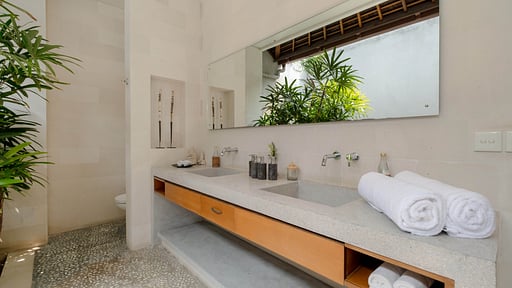 Nyaman Villa 2 Bedroom 2