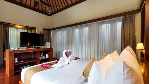 Nyuh Bali Villas Honeymoon Suite Bedroom 1