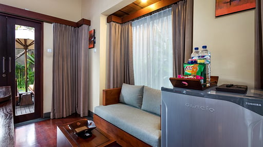 Nyuh Bali Villas Honeymoon Suite Living room