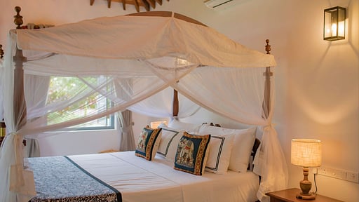 Oak Tree Villa Bedroom 4