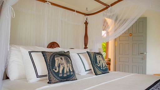 Oak Tree Villa Bedroom 2