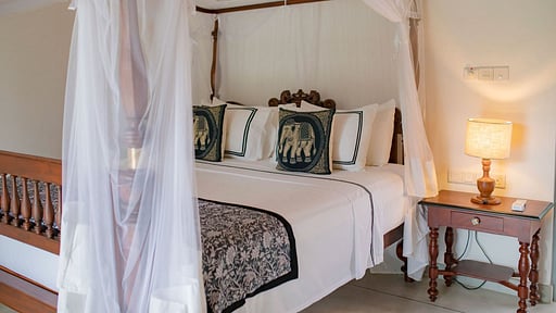 Oak Tree Villa Bedroom 1