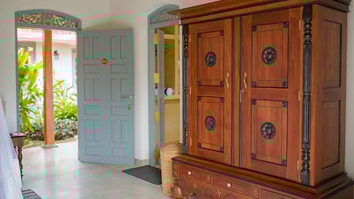 Oak Tree Villa Bedroom 1