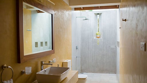 Oak Tree Villa Bedroom 1