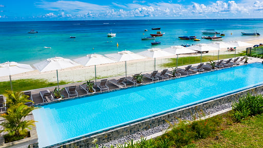 O'biches Beachfront Apartment Schwimmbad