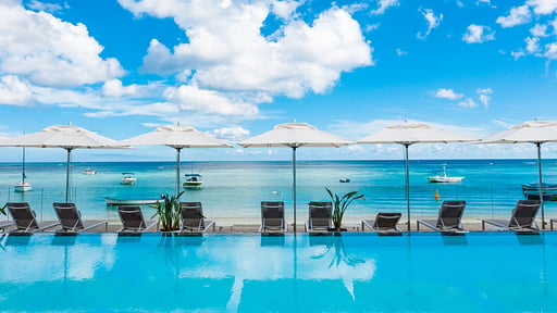 O'biches Beachfront Apartment Schwimmbad