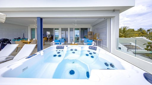 O'Biches Penthouse Sprudelbad