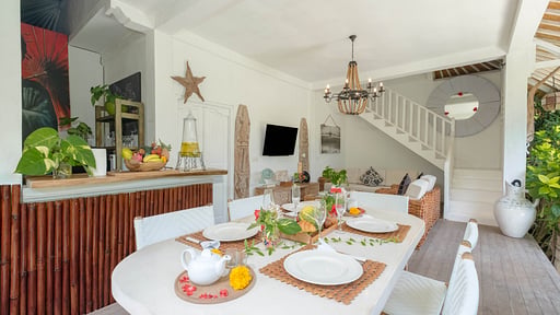 Ocean Luxury Villa 2 Dining area