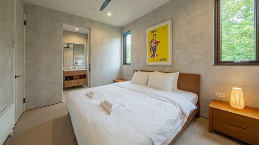 Off Piste Chalet Bedroom 2