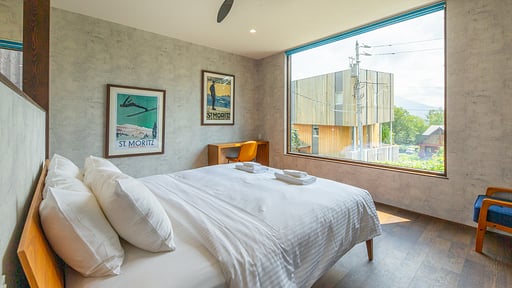 Off Piste Chalet Bedroom 1