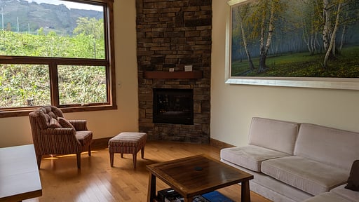 Old Man Creek A Living room