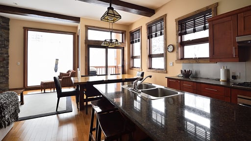 Old Man Creek B Kitchen