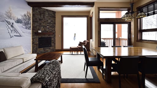 Old Man Creek B Living room