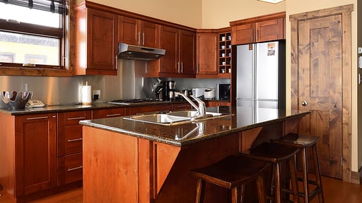 Old Man Creek B Kitchen