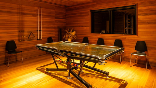 One Happo Chalet Billiard