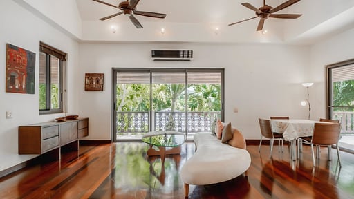 Orchid Villa Living room